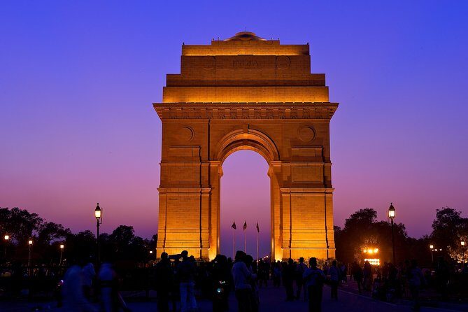 New Delhi and Old Delhi Private Tour 4-8 Hours - Customizable - India Gate: the war memorial moment (short, but meaningful)