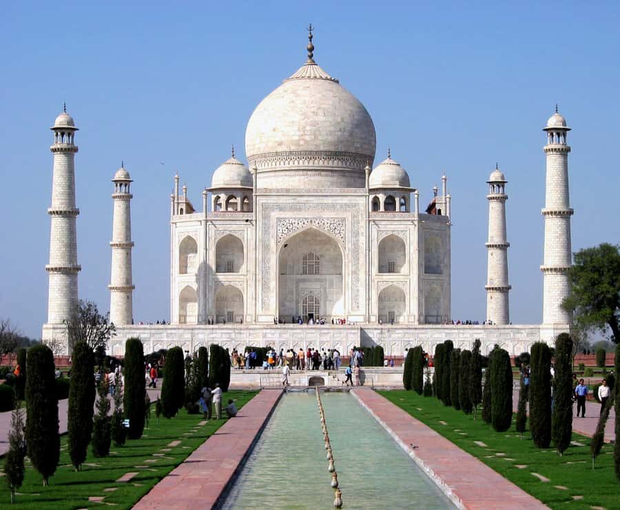 New Delhi: Premier Taj Mahal, Agra Fort & Baby Taj Tour - Local Artisan Stops and Shop Time: Useful Culture or Uncomfortable Pressure?