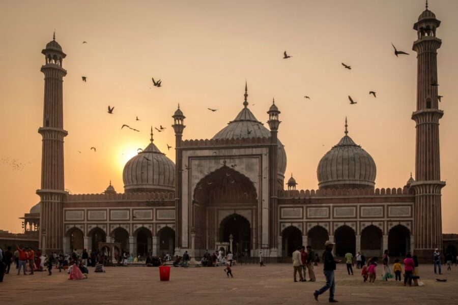 Old Delhi: 3-Hour Tuk-Tuk/Rickshaw Tour - Safety and etiquette: how to make the day easier