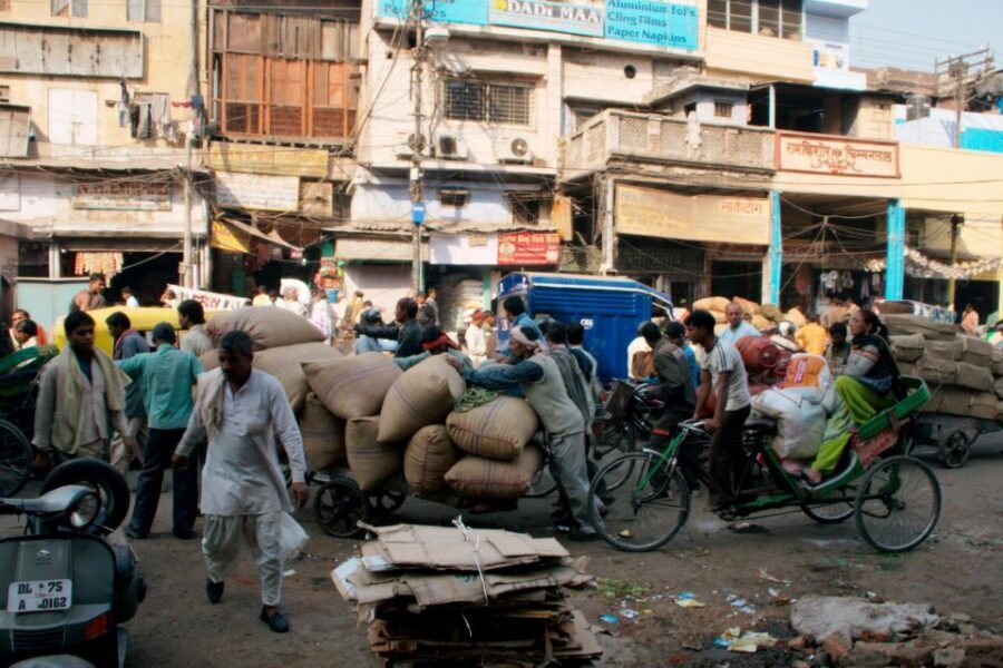 Old Delhi: Spices, Heritage and Bazaars Walking Tour - Havelis and old residential heritage in the maze of lanes