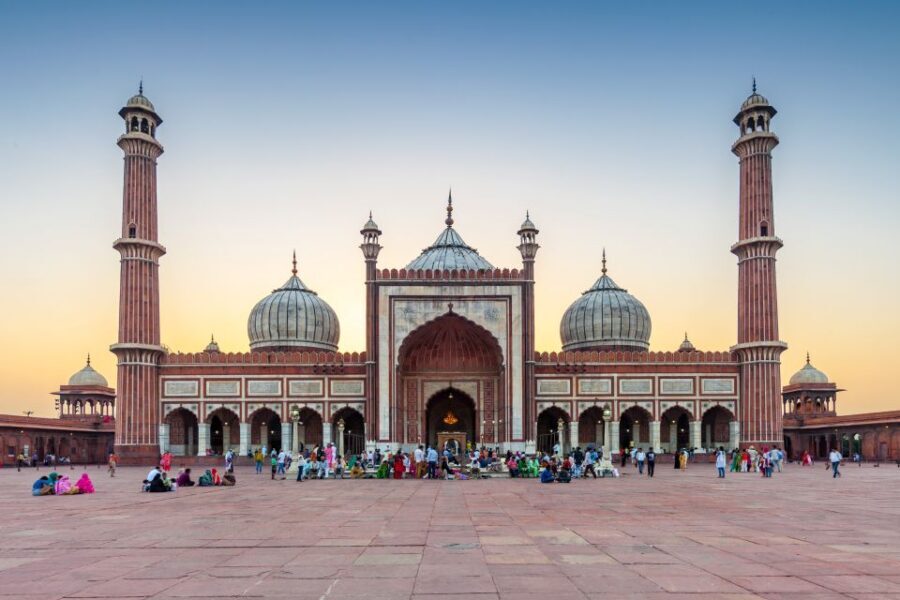 Old Delhi Temples and Spiritual Sites Private 6-Hour Tour - Lotus Temple: the flower-shaped breather after the noise