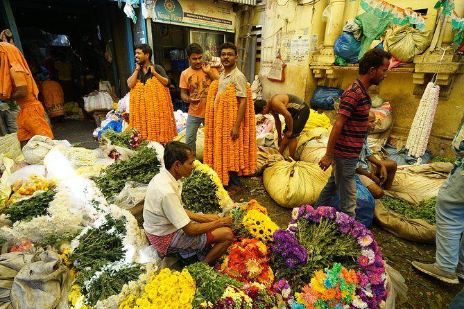 Private Custom Full Day Sightseeing Tour of Kolkata - Malik Ghat Flower Market: early mornings, big smells, real routine