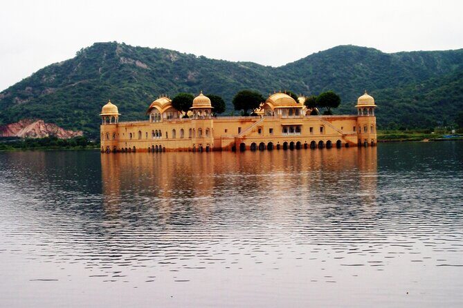 Private Full Day Tour of Jaipur with Guide - Panna Meena ka Kund Stepwell: A Quick Stop That’s Actually Unique