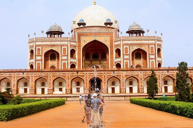 Private Full or Half Day Old and New Delhi City Tour - Red Fort, Stepwells, and Gurudwara Bangla Sahib
