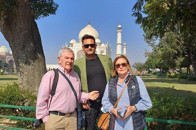 Private Guided Taj Mahal Tour with Skip The Line Entry Ticket - Where You Start: Meeting at the Taj Mahal Area (and Why It Matters)