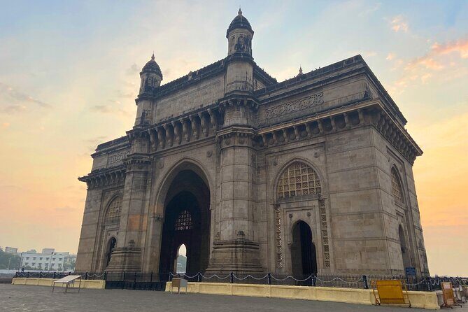 Private Half-Day Bombay Sightseeing Tour with Guide and Transportation - A half-day Mumbai route that actually makes sense