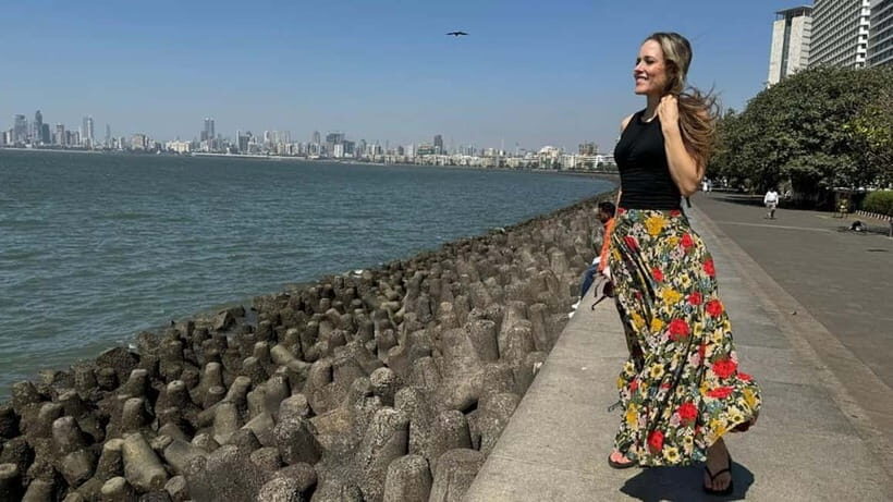 Private Mumbai Sightseeing Tour - Marine Drive and Kamala Nehru Park: the coast break between city stops