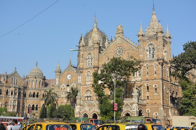 Private Mumbai Sightseeing Tour (Traveller's Choice Award Winner) - Rajabai Clock Tower: Small Stop, Big Visual Payoff