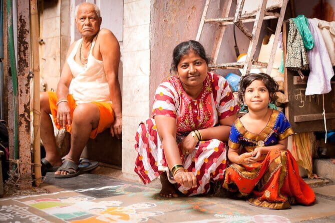 Private Mumbai Sightseeing Tour with Pickup, Car & Guide - Dhobi Ghat, CST, and the South Mumbai architecture hits