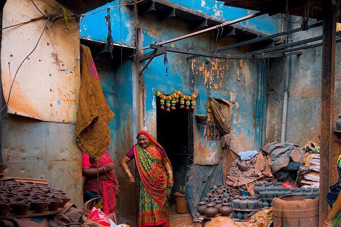 Private Tour in Mumbai Slum with Sightseeing - Dhobi Ghat: the outdoor laundromat that runs like a system