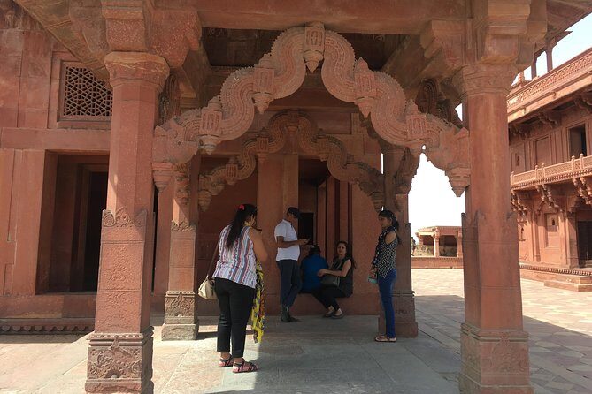 Private Transfer From Agra To Jaipur with Fatehpur Sikri - The Fatehpur Sikri to Jaipur drive: about four hours of “arrive fresh”