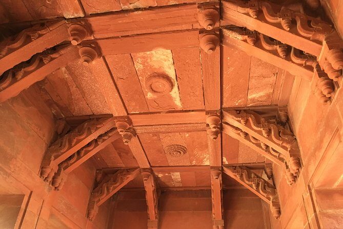 Private Transfer From Agra To Jaipur with Fatehpur Sikri - Price and value: why $22.37 can be a smart buy