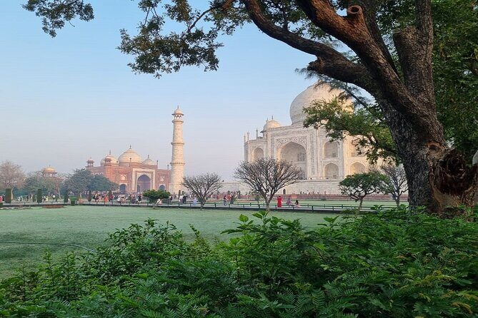 Same Day Taj Mahal Tour by car - Taj Mahal visit: guided entry help and the best use of your time