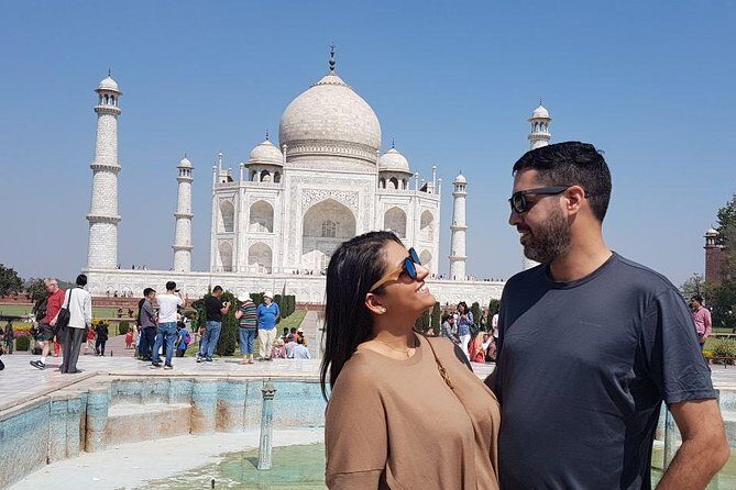 Skip-the-Line Taj Mahal Private Guided Tour with Mausoleum Entry - Your guide at the monument: from Jitu to Imran to Shanu