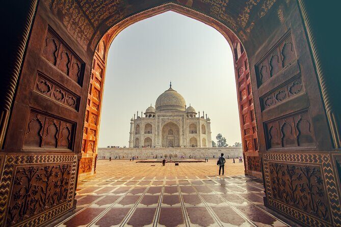 Taj Mahal entry tickets - Skip the line with Licensed Tour Guide - Getting inside: security, timing, and how guides help you move