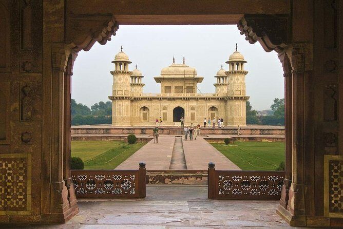 Taj Mahal Sunrise & Agra Fort Private Tour from Delhi - Agra Fort: the best follow-up when you want more than one monument