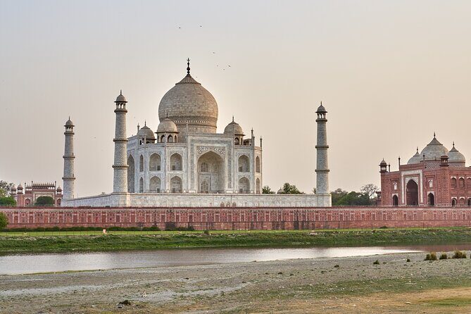 Taj Mahal Tour From Delhi By Car - Road-Trip Setup: Delhi pickup and the Agra drive