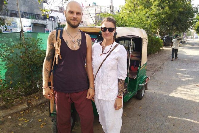 Tajmahal Full day Tour by tuk tuk - Meeting Mukul and getting moving from Agra Train Station
