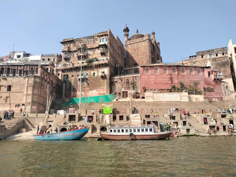 Tourist Guide English & Spanish Varanasi/Benares - Why this 2-hour mix of walking and boat ride makes sense