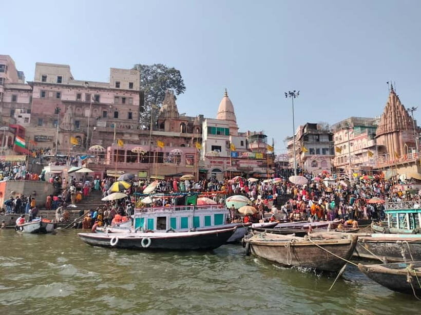 Tourist Guide English & Spanish Varanasi/Benares - Sunrise ghats: Dashashwamedh, Harishchandra, Assi, and Namo